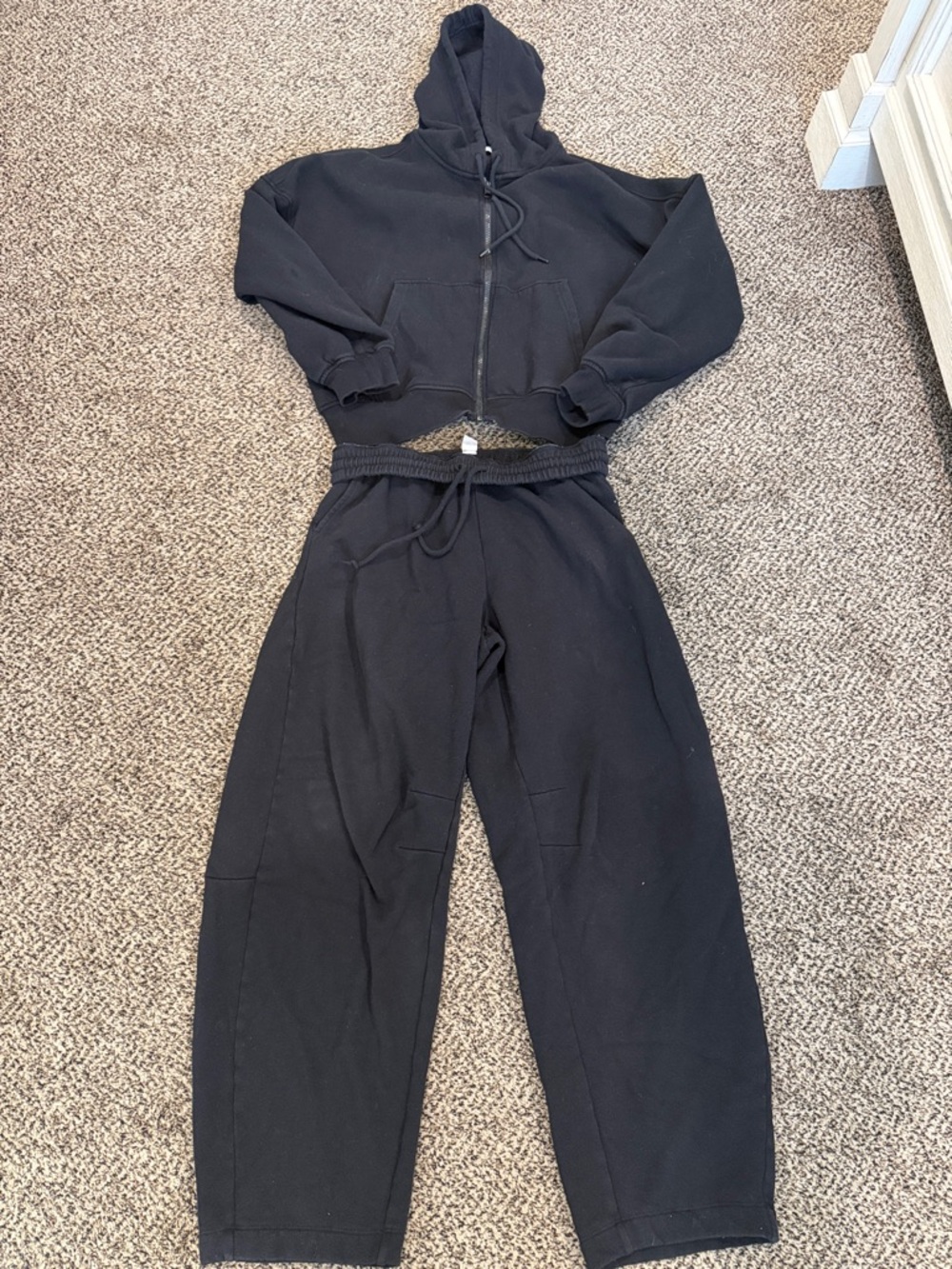 Old navy so comfy Black Women's Zip Hoodie & Drawstring Sweatpants Set